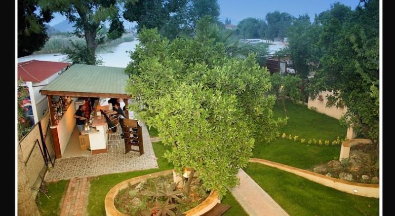 Longhouse Inn Hotel Дальян Экстерьер фото
